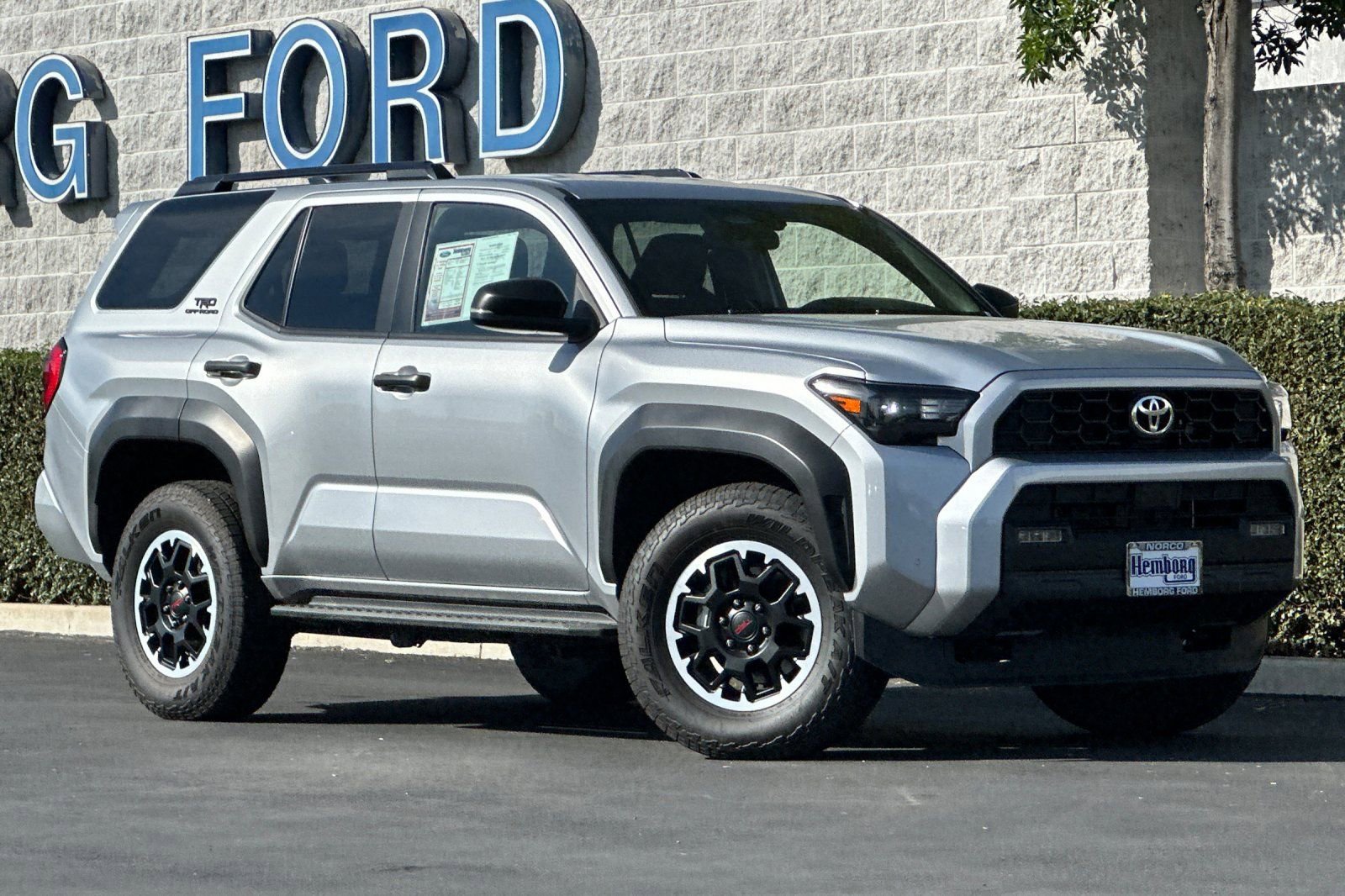 Used 2025 Toyota 4Runner TRD Off-Road image 2