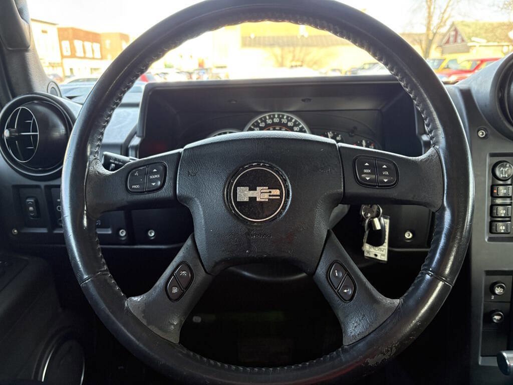 Used 2005 HUMMER H2 SUT w/ Preferred Equipment Group image 22