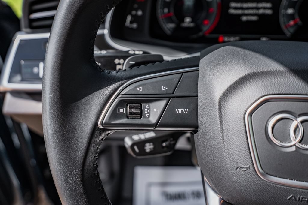 Used 2019 Audi Q8 Prestige AWD/4WD image 24