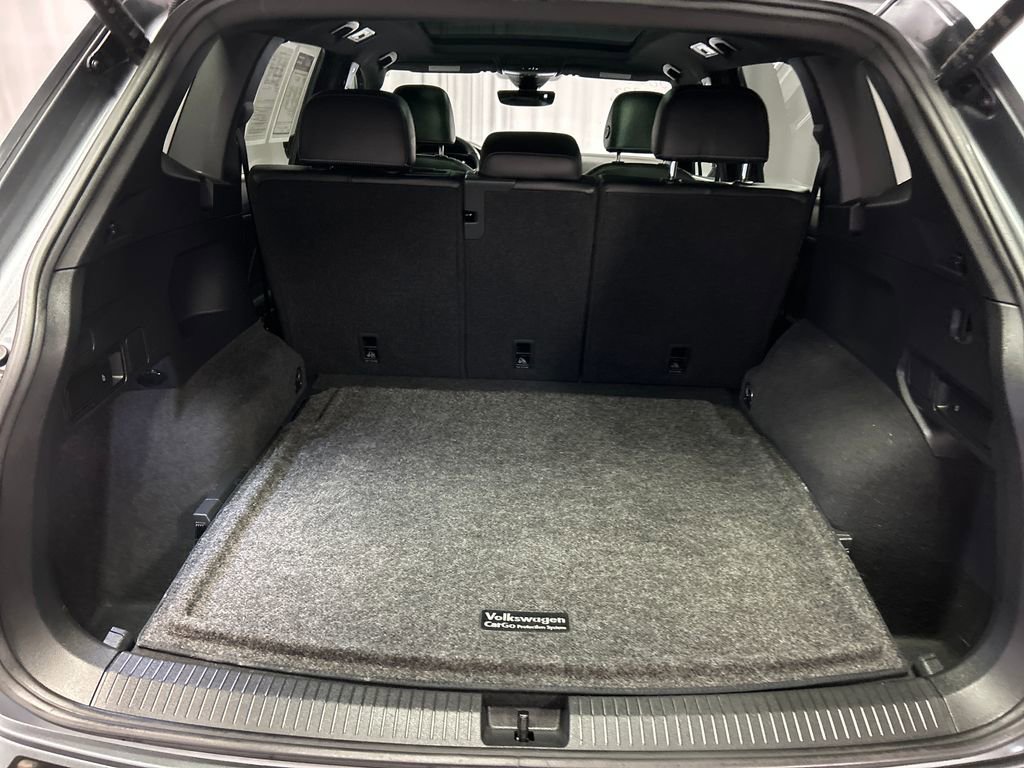 Used 2022 Volkswagen Tiguan SE R-Line image 23
