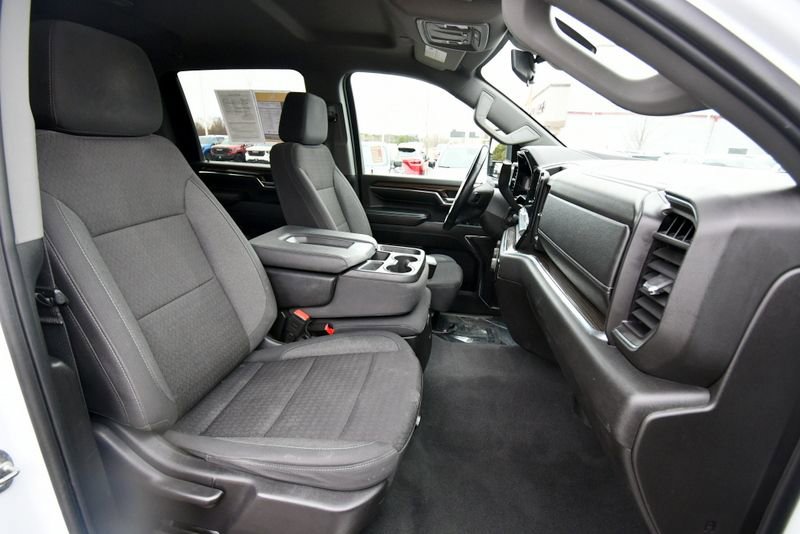 Used 2024 Chevrolet Silverado 2500 LT AWD/4WD image 19
