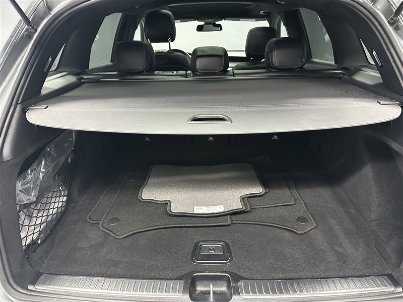 Used 2019 Mercedes-Benz GLC 300 4MATIC w/ AMG Line image 18