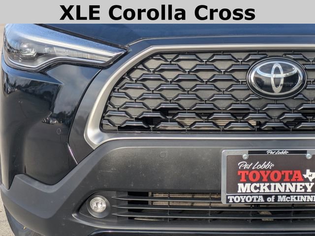 Used 2023 Toyota Corolla Cross XLE w/ Convenience Package image 3