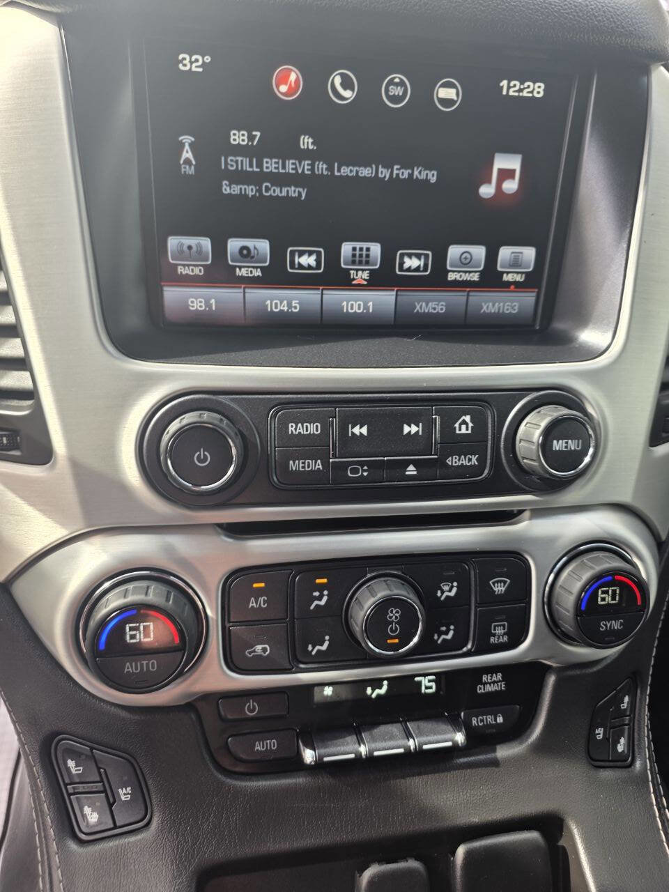 Used 2016 GMC Yukon XL SLT image 15