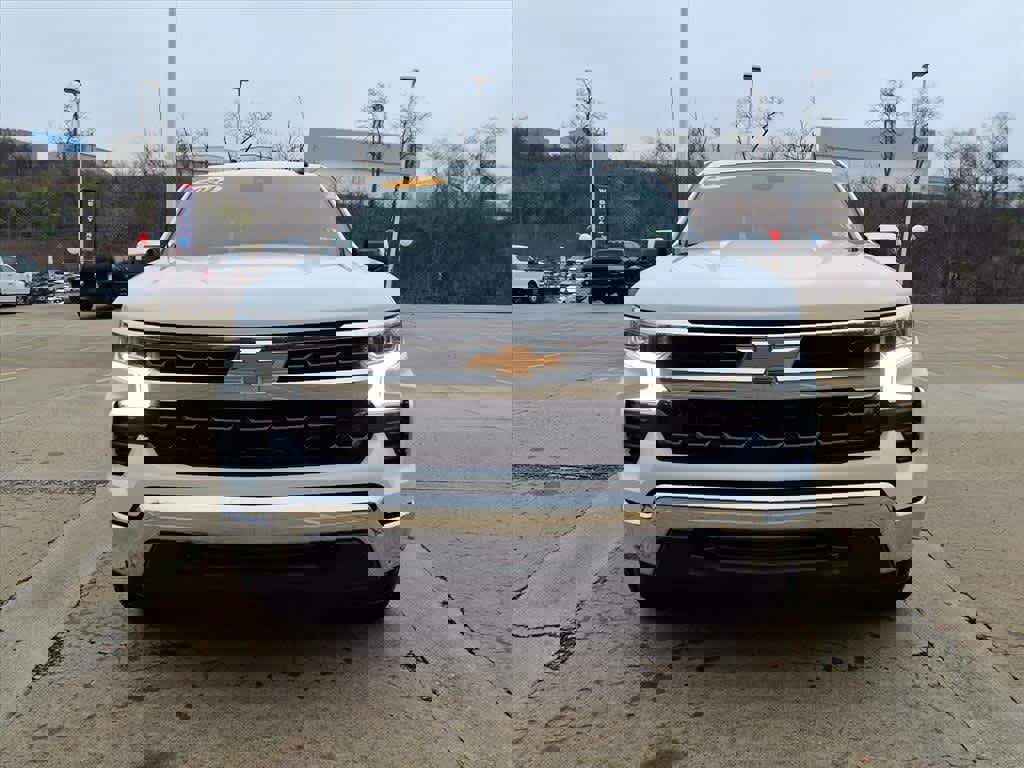 Used 2024 Chevrolet Silverado 1500 LT image 3