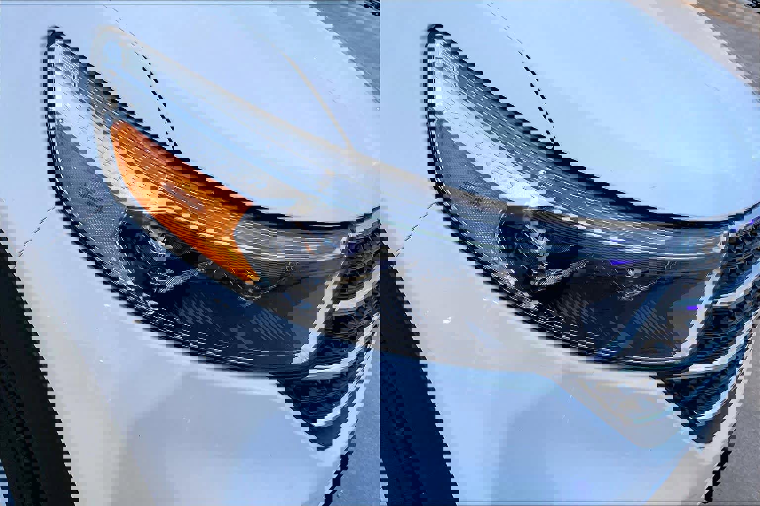 Used 2024 Ford Explorer XLT w/ Equipment Group 202A image 27