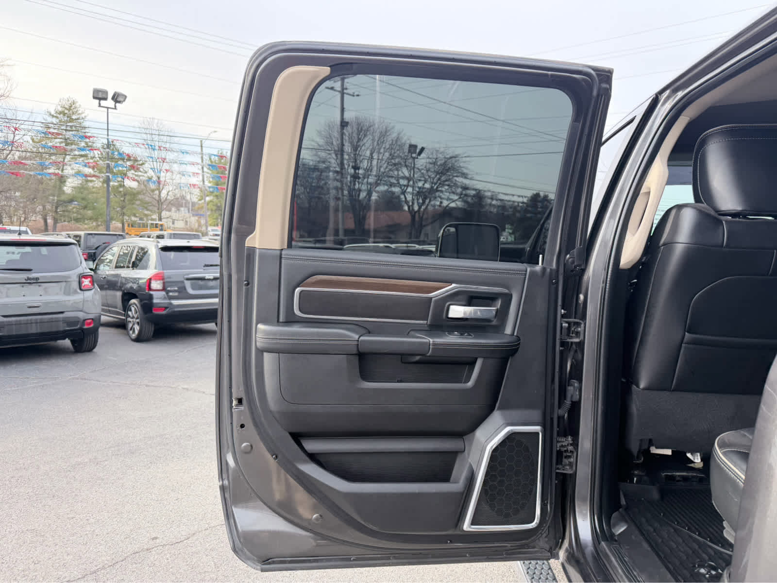 Used 2022 RAM 2500 Laramie image 11