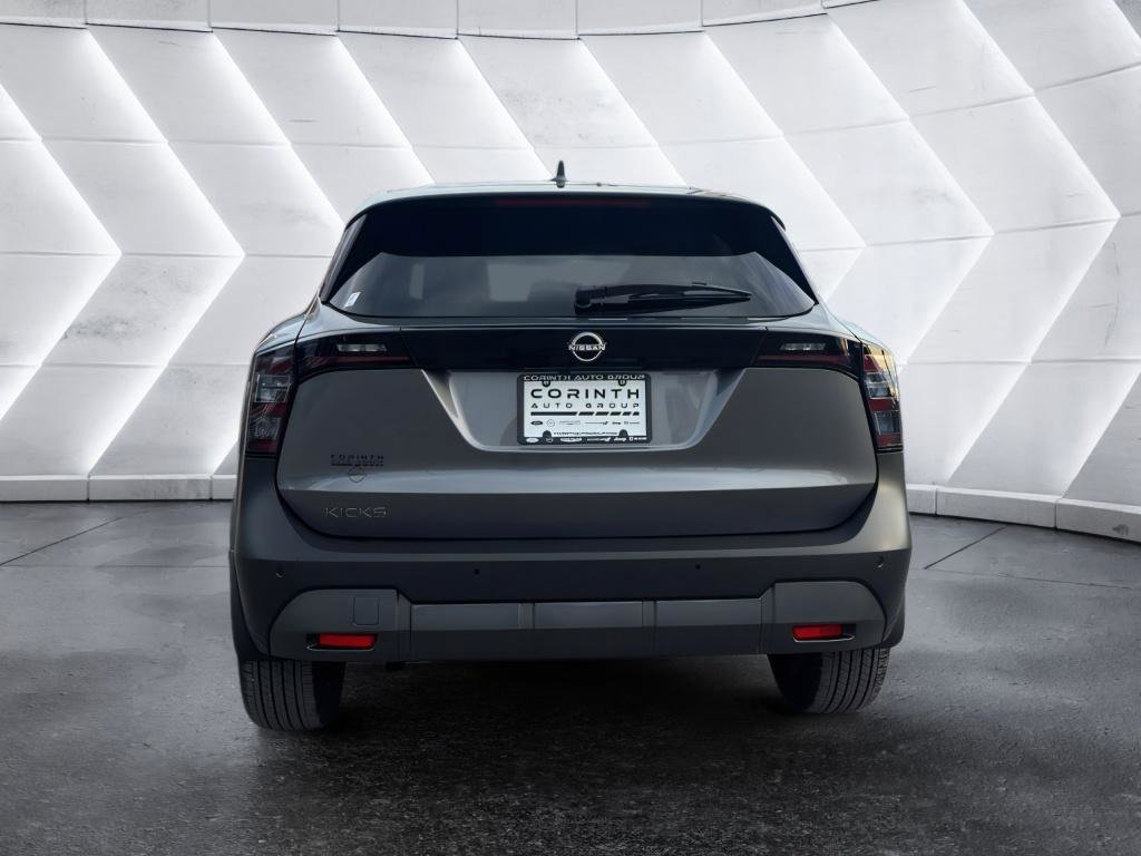 Used 2025 Nissan Kicks SV w/ Illumination Package image 6