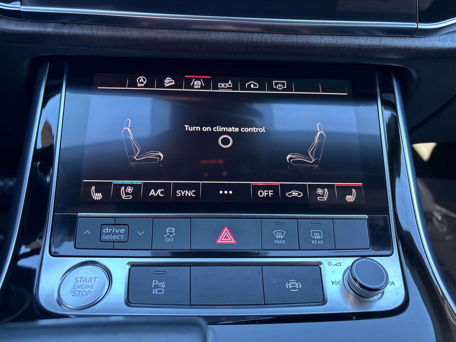 Used 2019 Audi Q8 Premium Plus w/ Premium Plus image 27