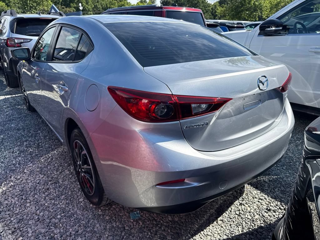 Used 2018 MAZDA MAZDA3 Sport FWD image 4