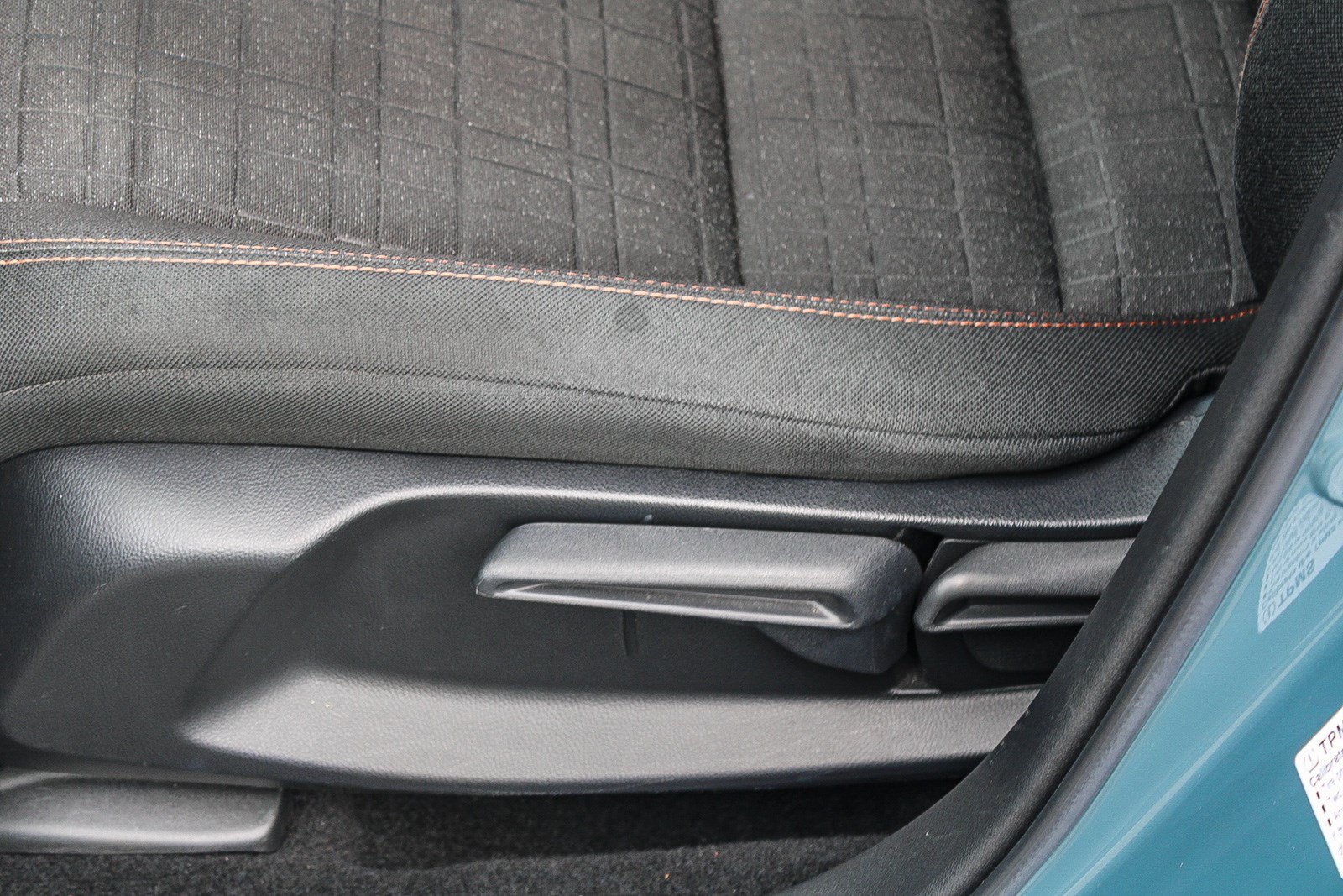 Certified 2025 Honda HR-V Sport image 23