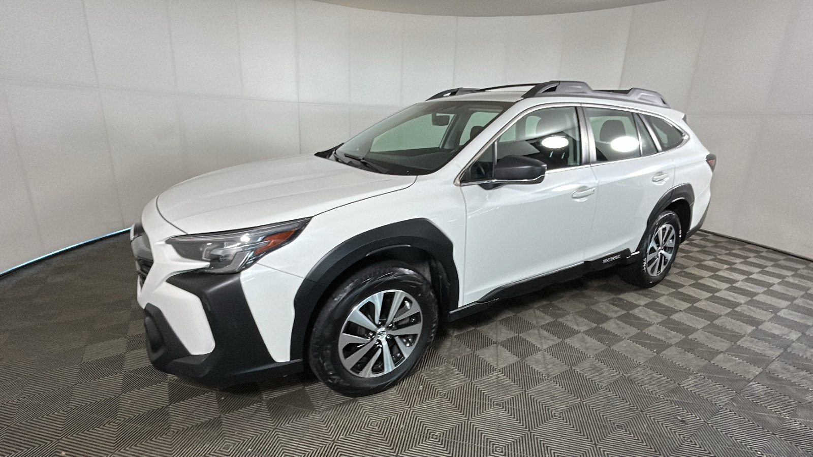 Used 2024 Subaru Outback AWD/4WD image 8