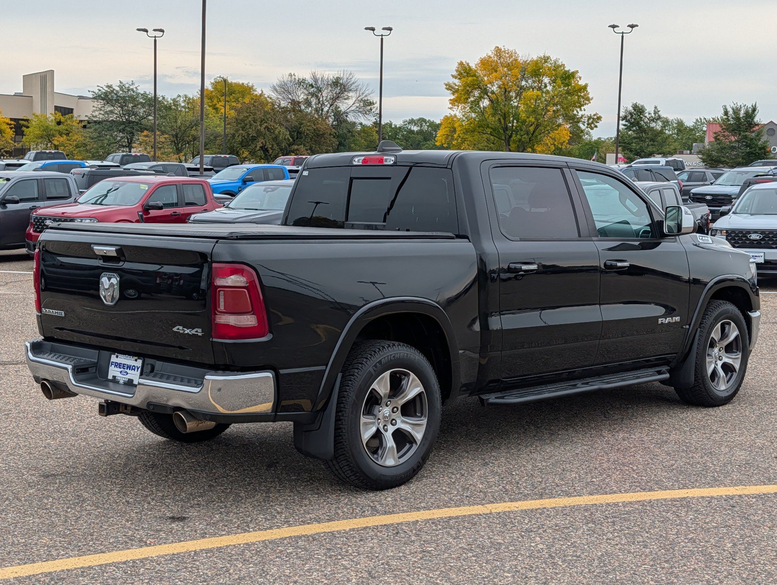Used 2019 RAM 1500 Laramie AWD/4WD image 5