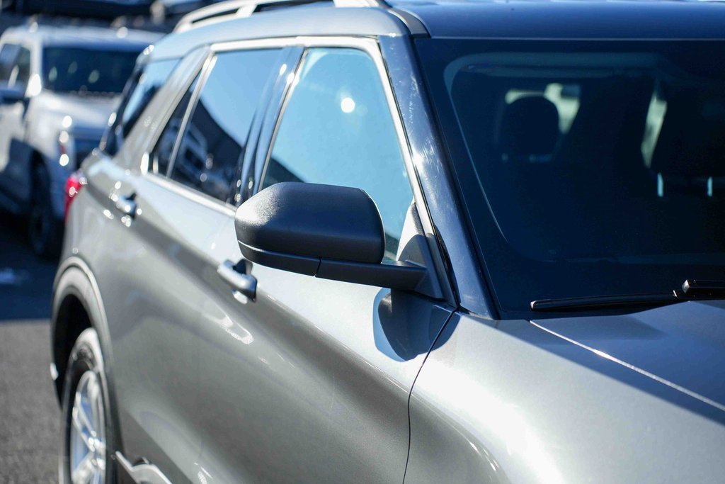 Used 2023 Ford Explorer XLT w/ Class IV Trailer Tow Package image 9