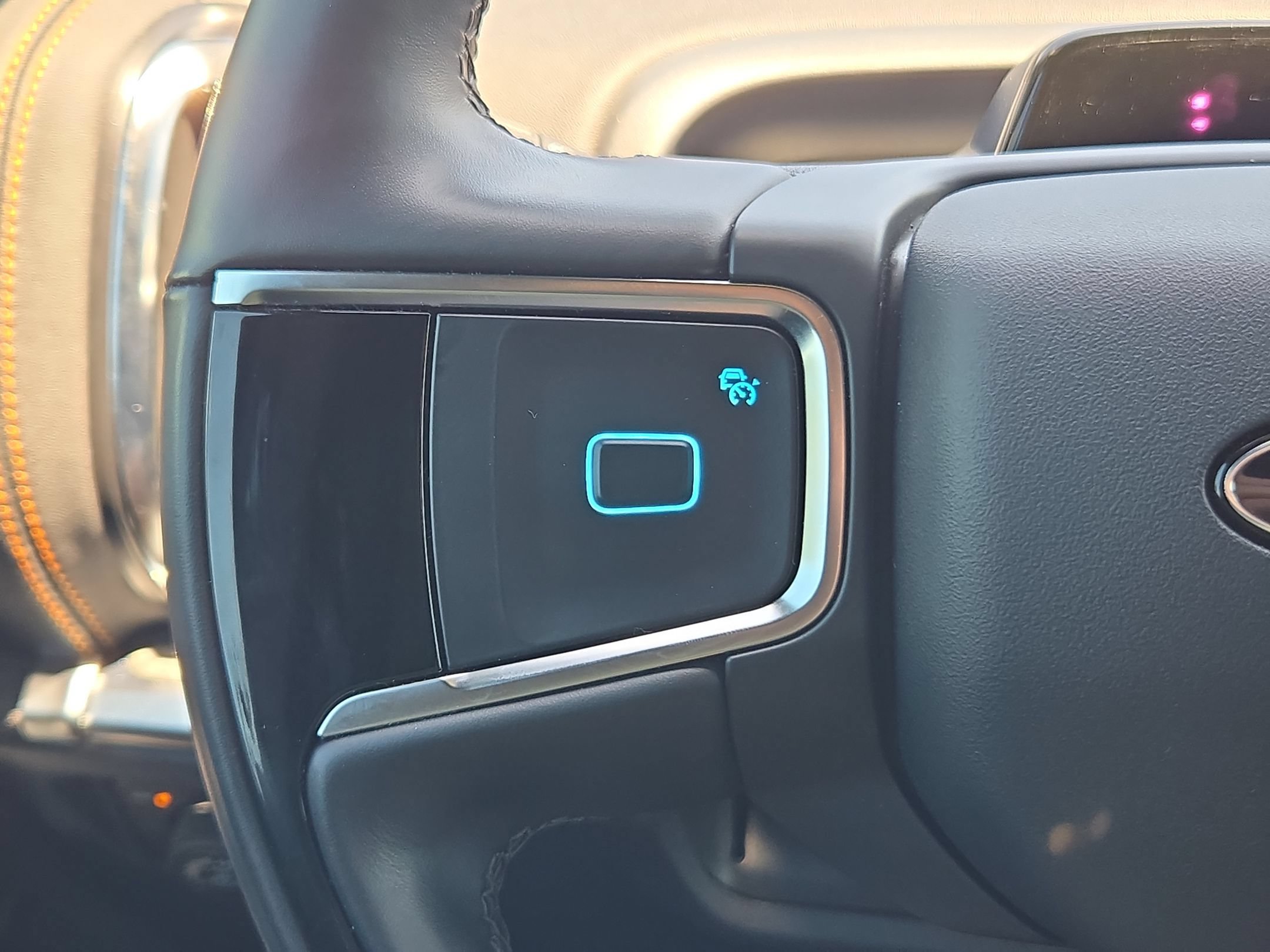Used 2025 Ford Expedition Tremor AWD/4WD image 19