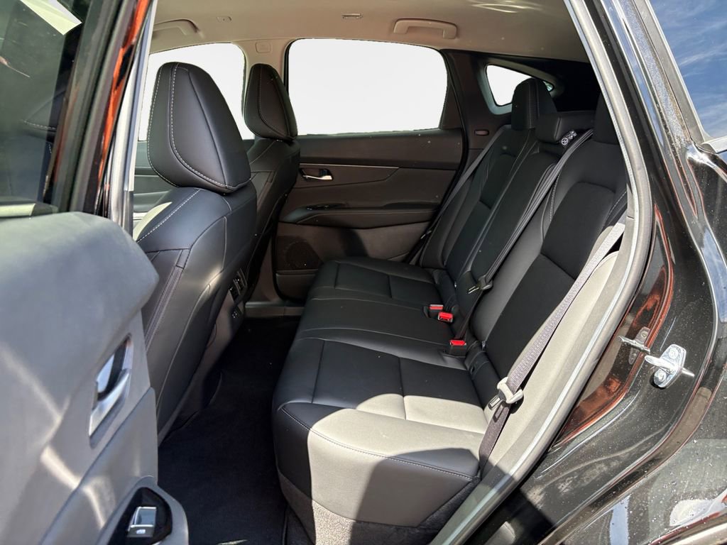Used 2025 Nissan Murano SV AWD/4WD image 24