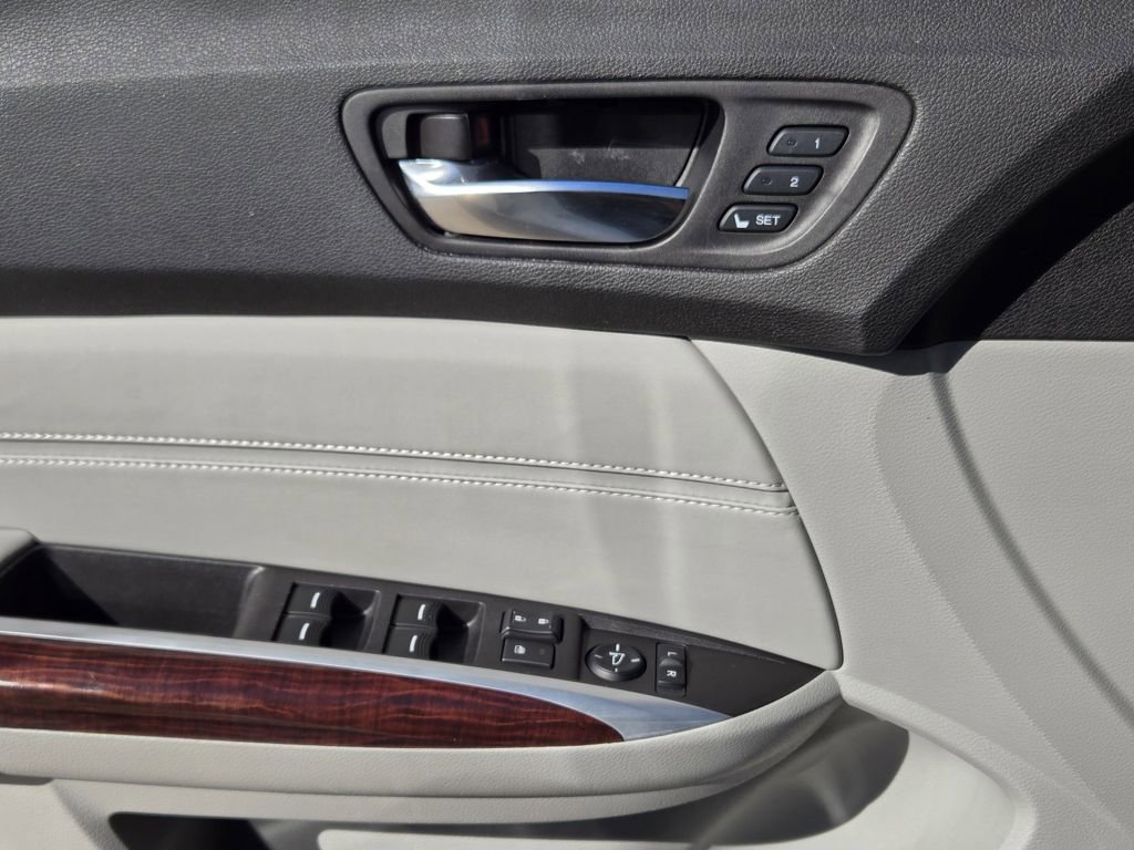 Used 2017 Acura TLX w/ Technology Package image 27