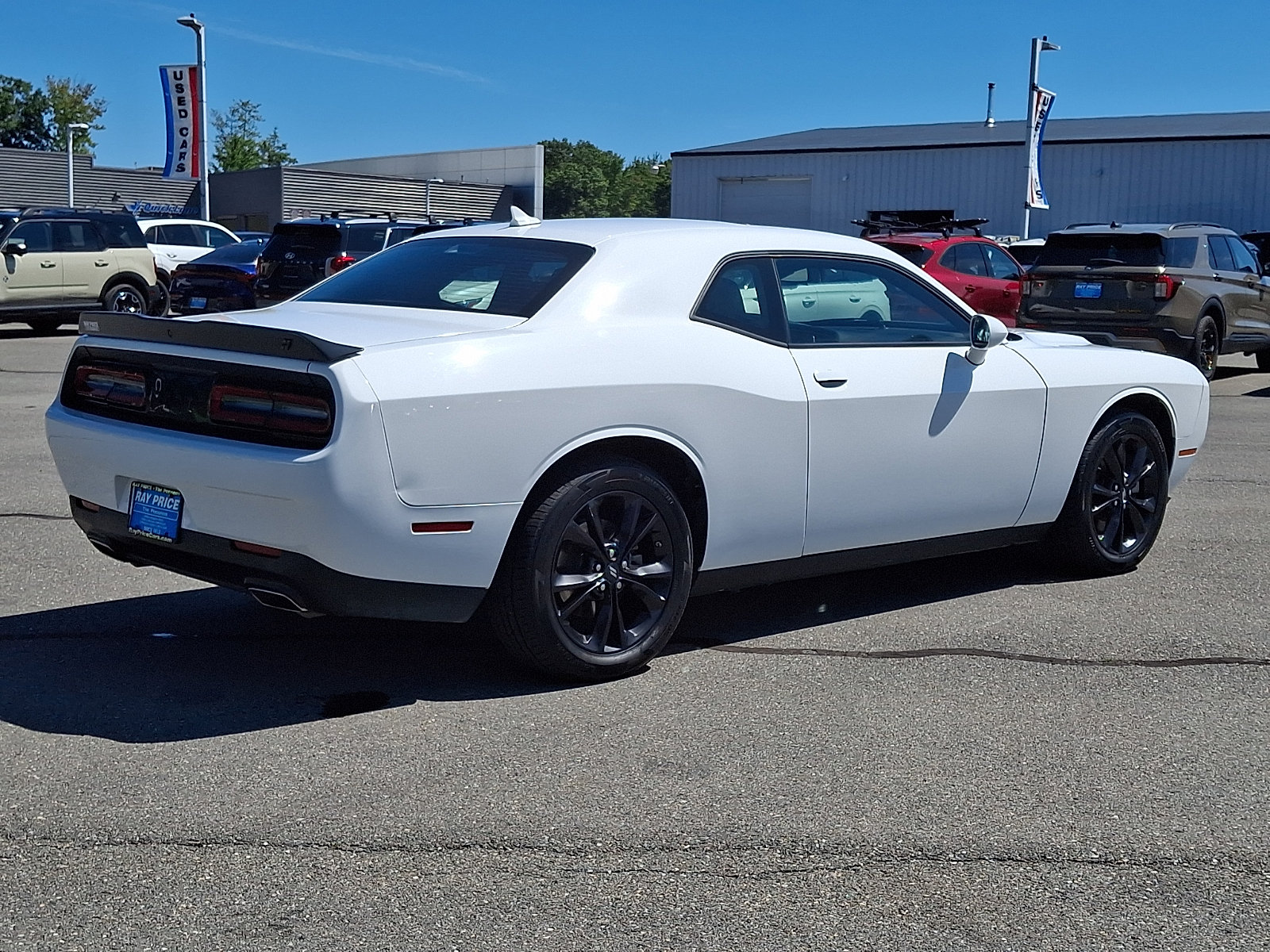 Used 2022 Dodge Challenger SXT w/ Driver Convenience Group AWD/4WD image 6