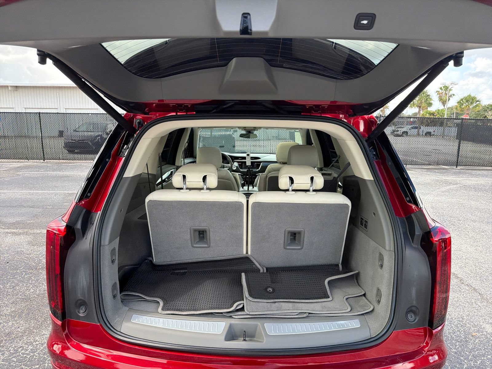 Used 2022 Cadillac XT6 Premium Luxury FWD image 41