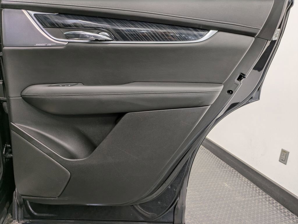 Used 2020 Cadillac XT6 Premium Luxury image 25