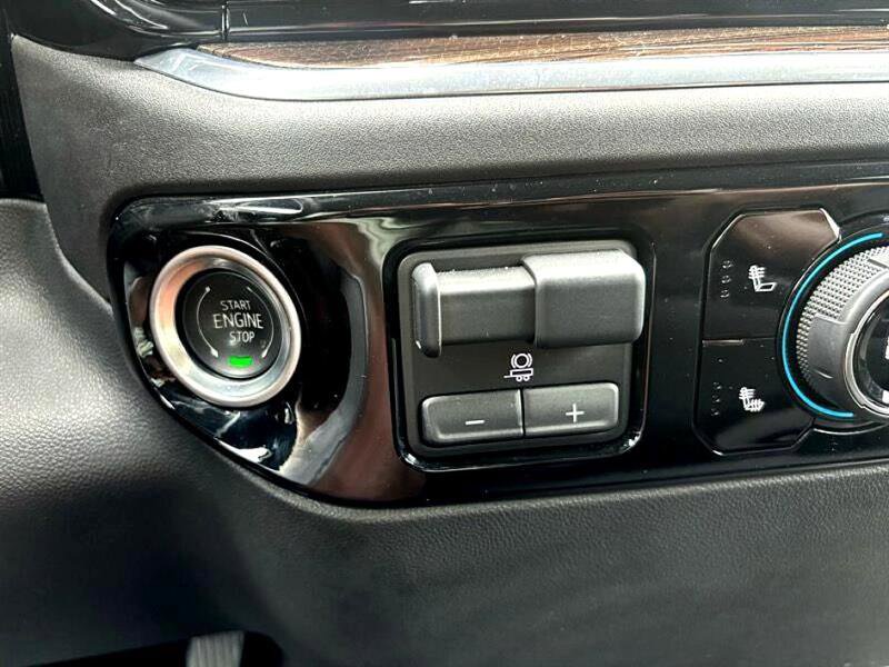 Used 2025 Chevrolet Silverado 1500 LT image 23
