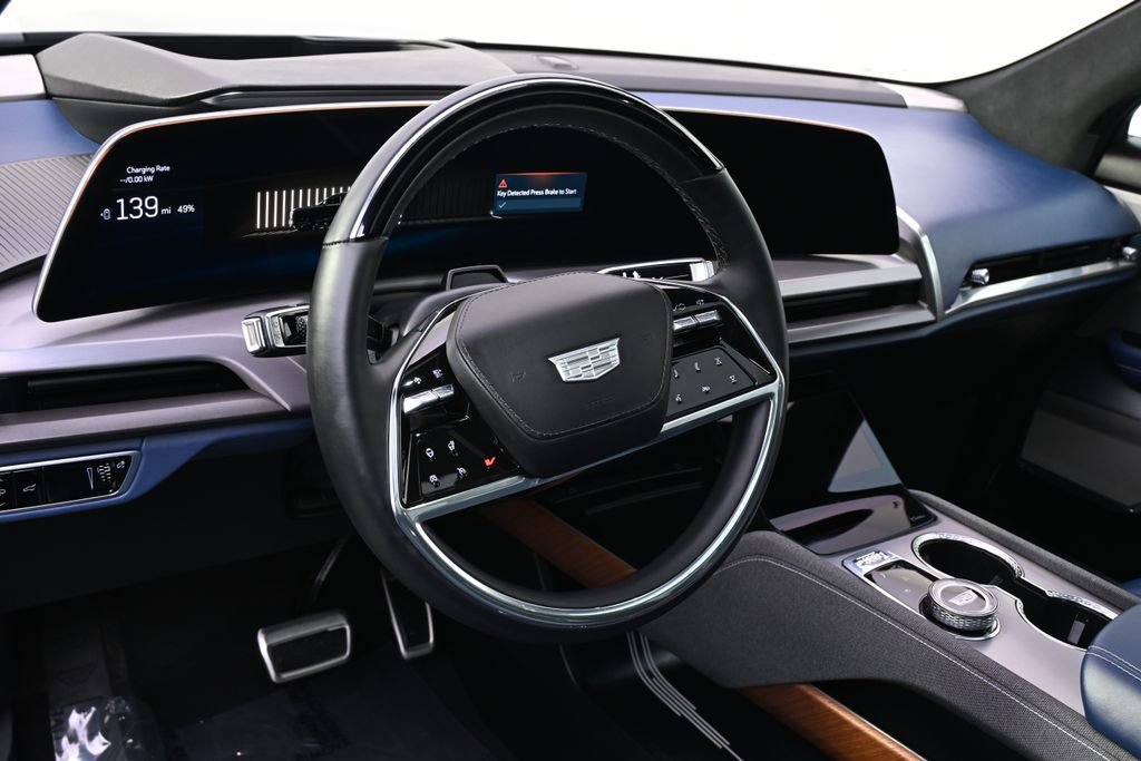 New 2026 Cadillac Vistiq Premium Luxury w/ LPO, Floor Liner Package AWD/4WD image 11