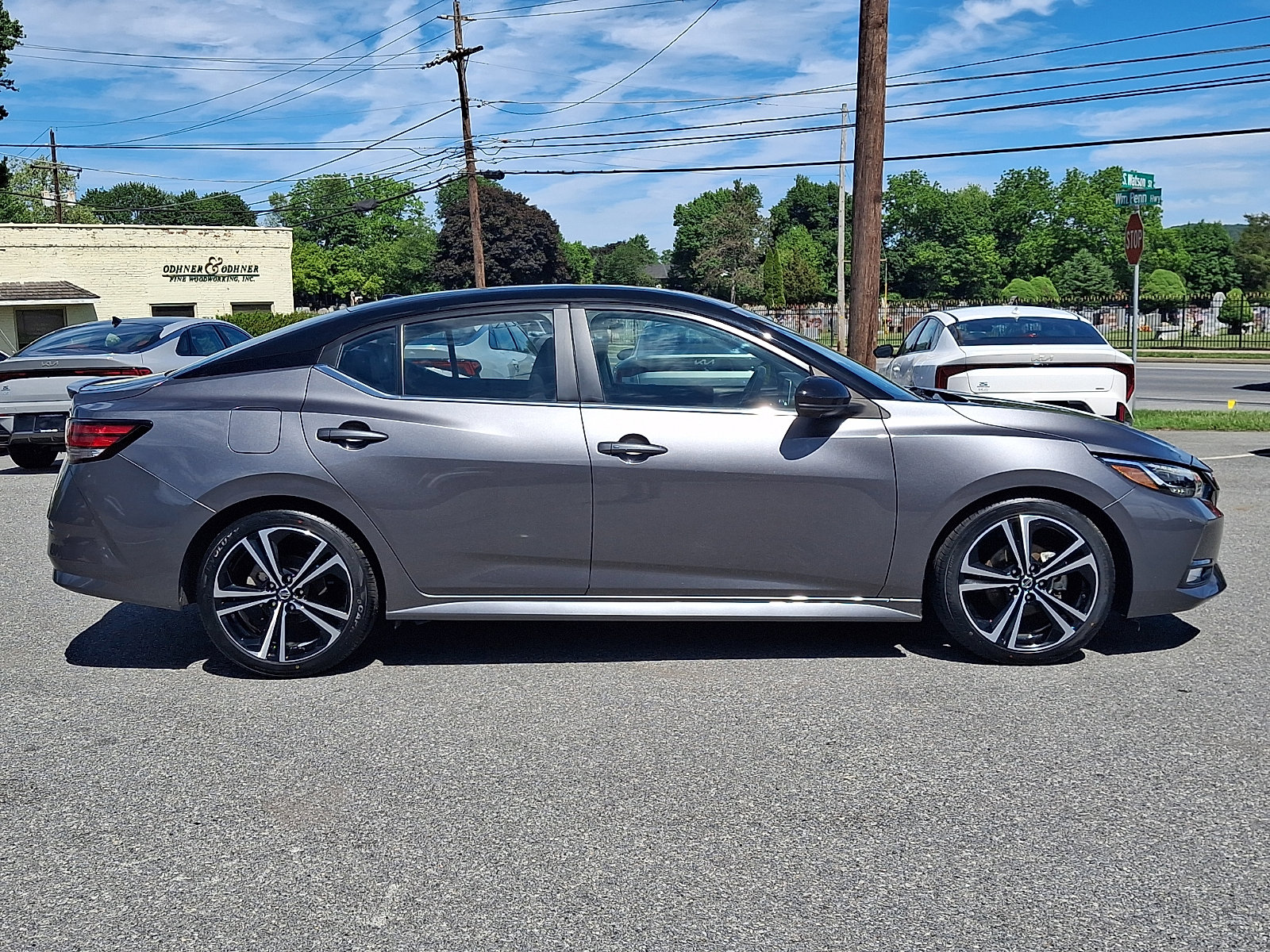 Used 2023 Nissan Sentra SR w/ SR Premium Package FWD image 7