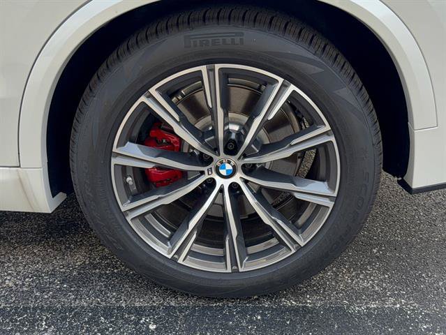 New 2026 BMW X5 xDrive50e w/ M Sport Package AWD/4WD image 32