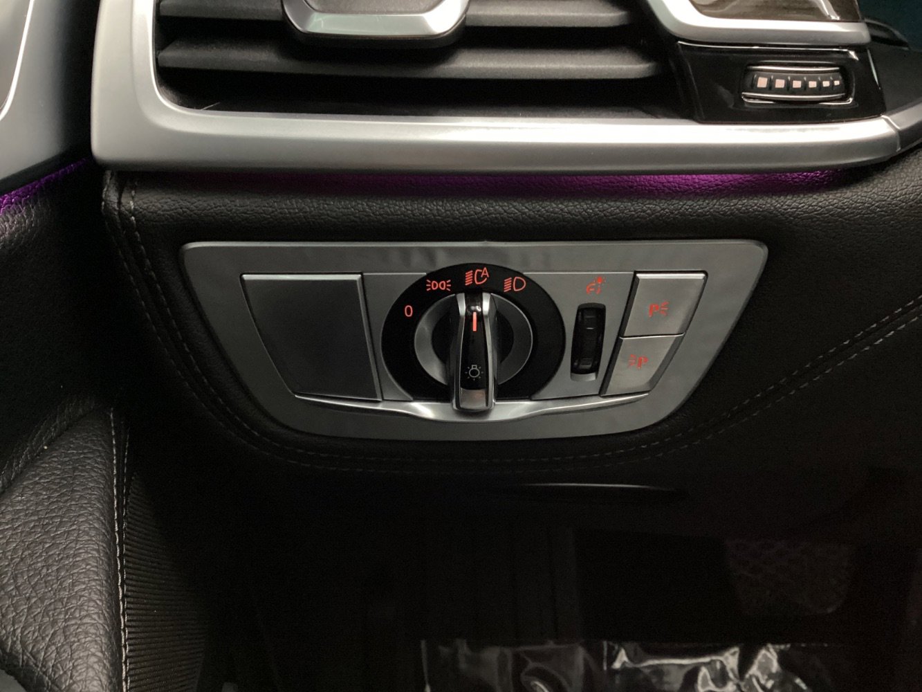Used 2019 BMW 740i xDrive image 41