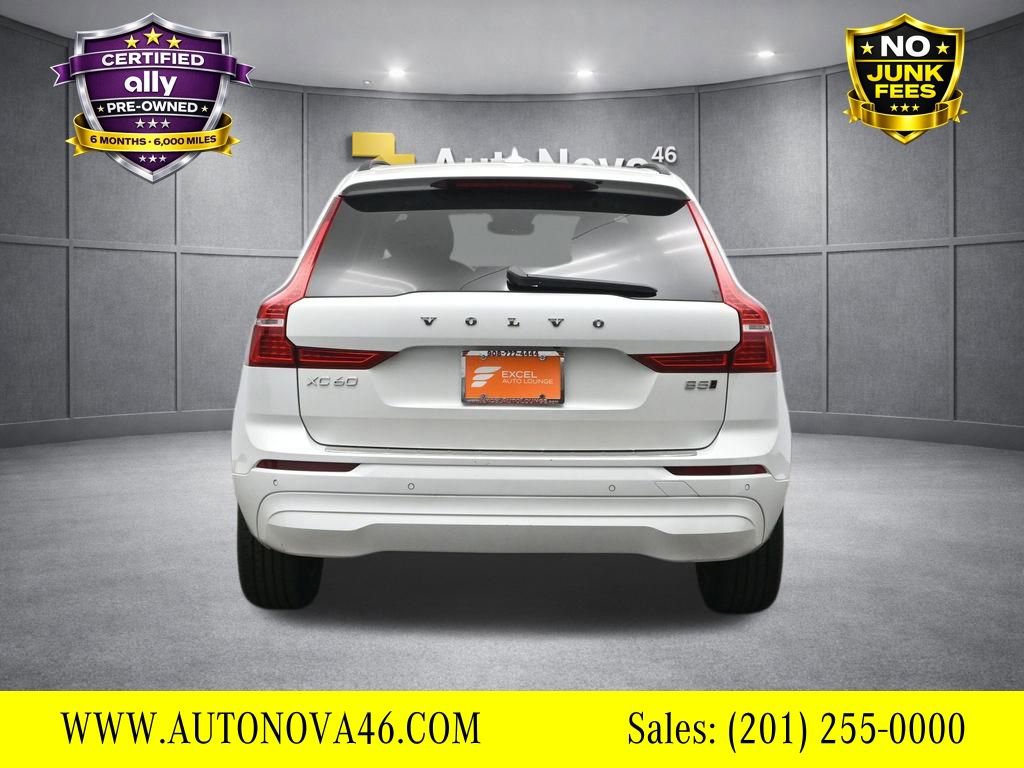 Used 2023 Volvo XC60 B5 Core image 5