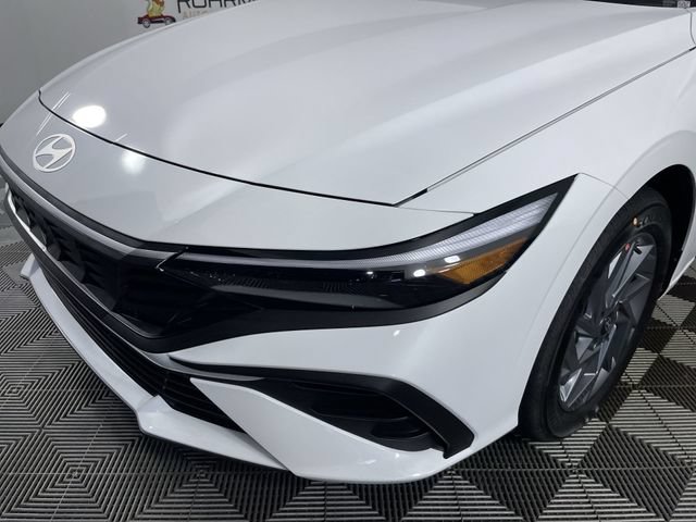 New 2026 Hyundai Elantra Hybrid FWD image 46