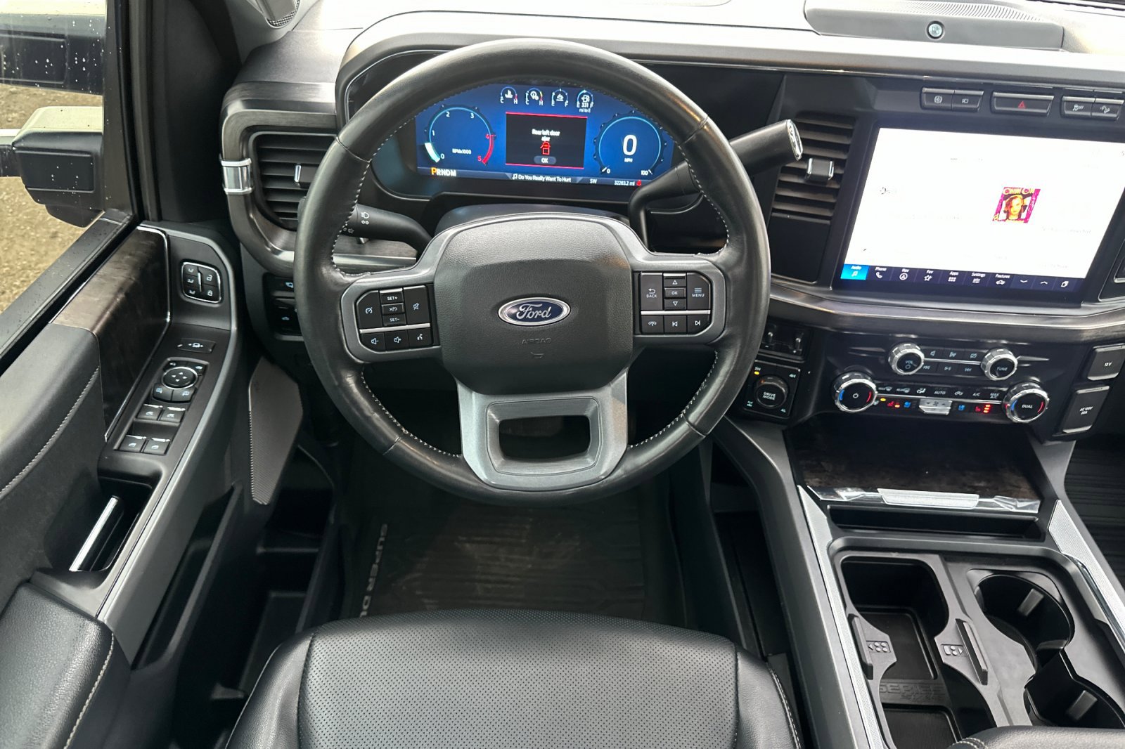 Used 2024 Ford F350 Lariat w/ Sport Appearance Package image 15