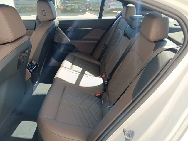 New 2025 BMW 530i xDrive w/ Premium Package AWD/4WD image 11
