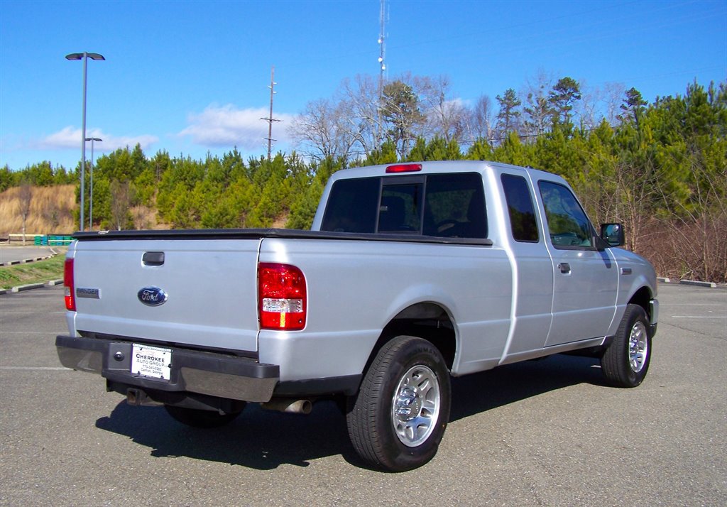 Used 2010 Ford Ranger XLT image 2