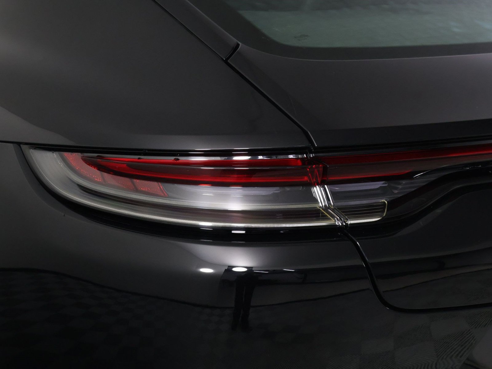 Certified 2023 Porsche Panamera RWD image 21