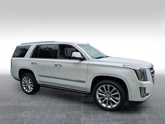Used 2018 Cadillac Escalade Premium Luxury RWD image 3