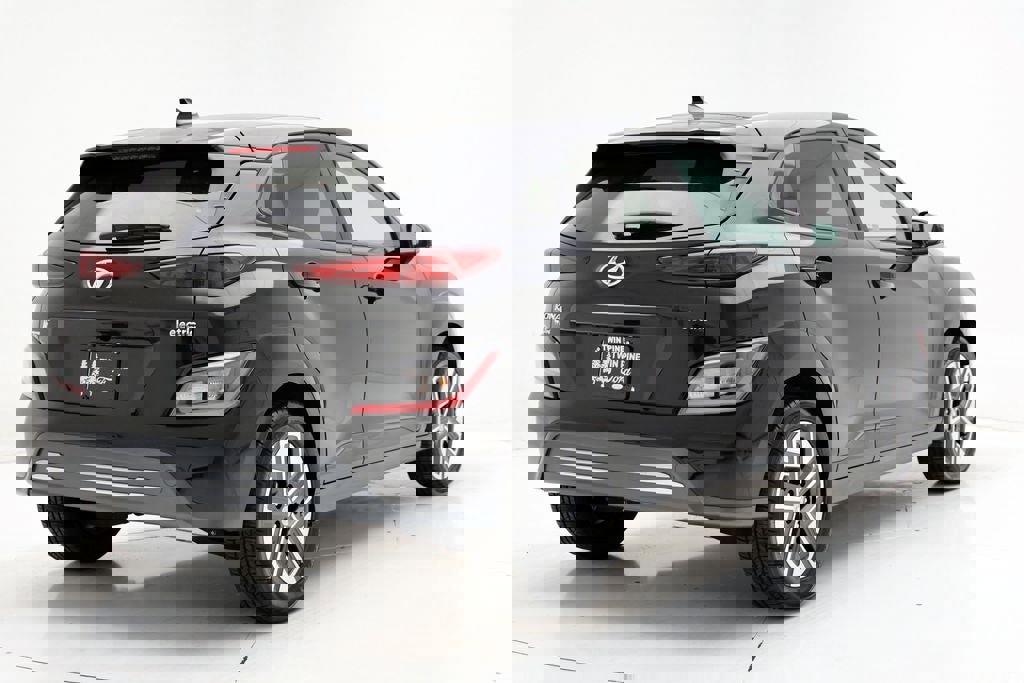 Used 2023 Hyundai Kona SE image 9