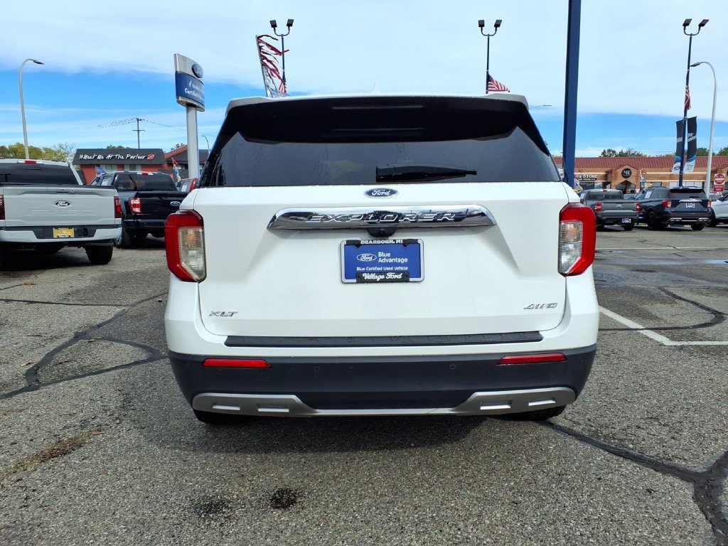 Certified 2024 Ford Explorer XLT w/ Equipment Group 202A AWD/4WD image 8