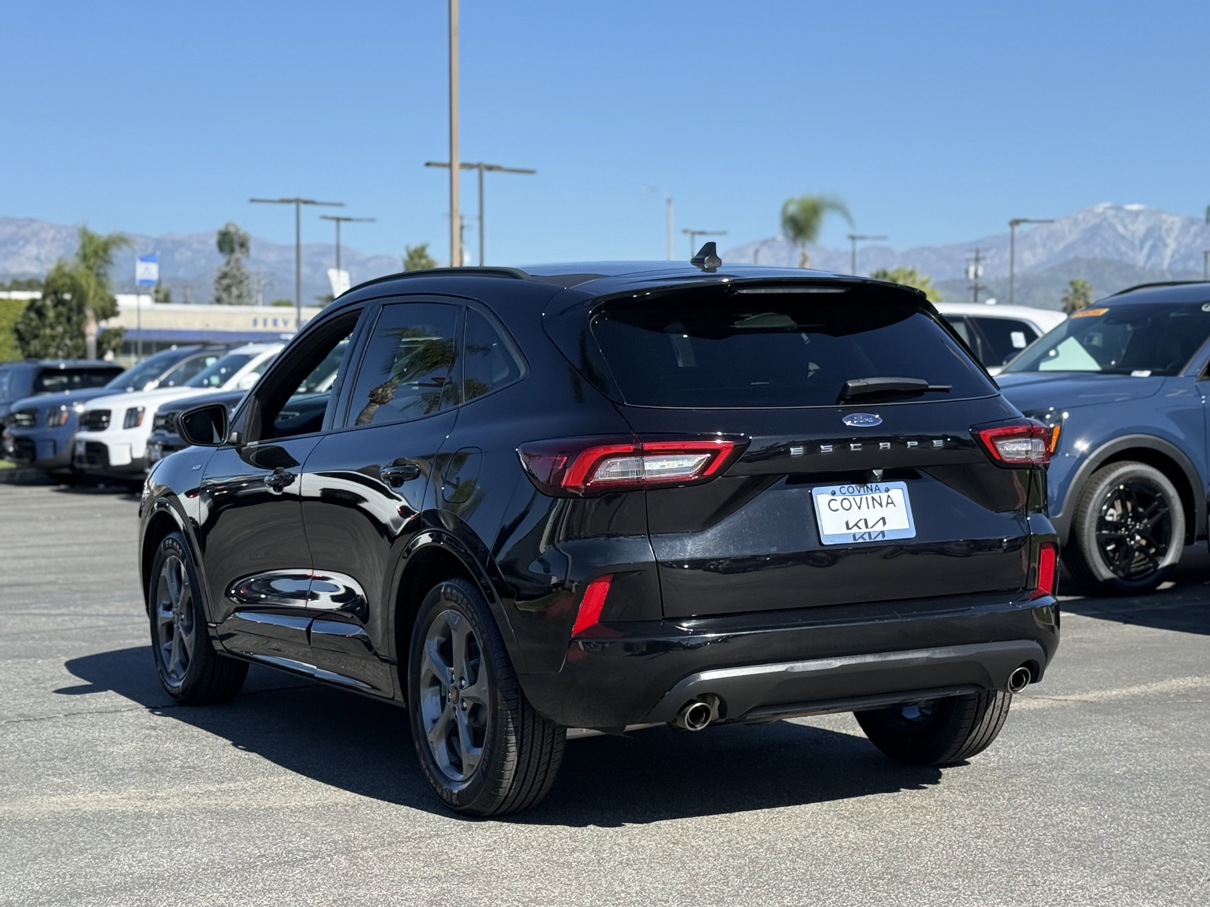 Used 2024 Ford Escape ST-Line w/ Cold Weather Package image 6