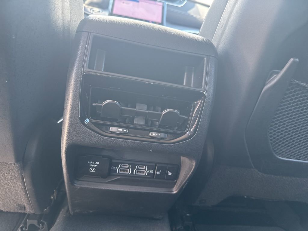 Certified 2023 Jeep Grand Cherokee Limited w/ Black Appearance Package image 9