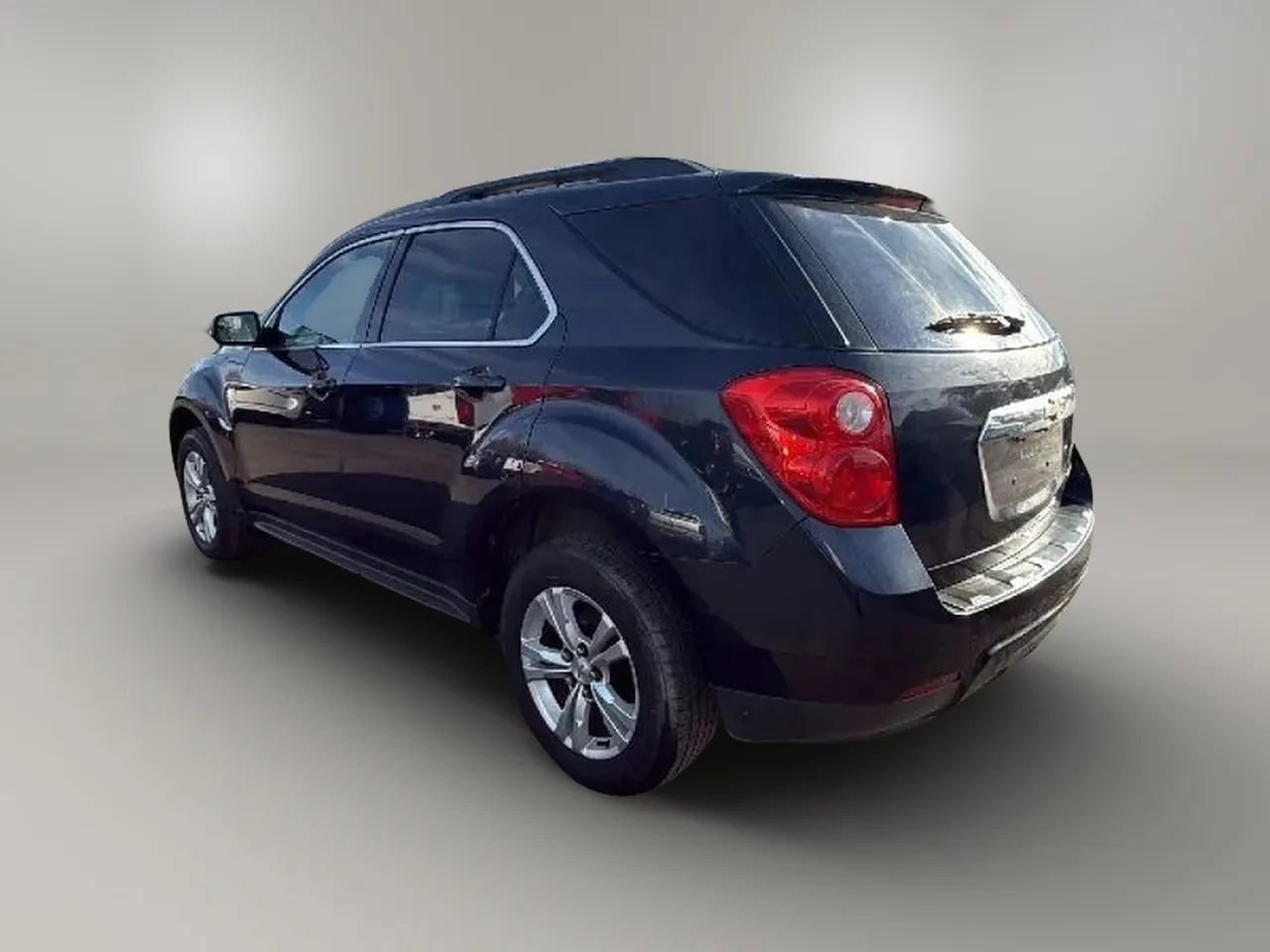 Used 2015 Chevrolet Equinox LT w/ Driver Convenience Package FWD image 3