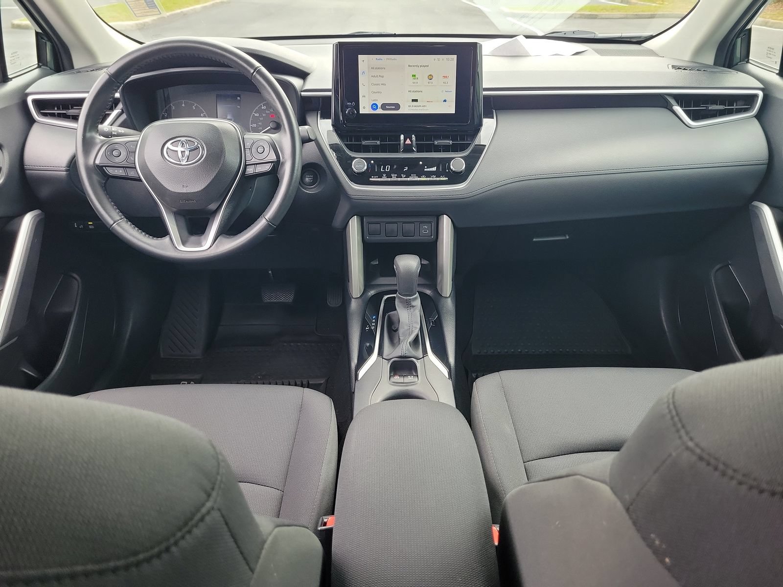 Used 2024 Toyota Corolla Cross LE w/ Moonroof Package AWD/4WD image 13