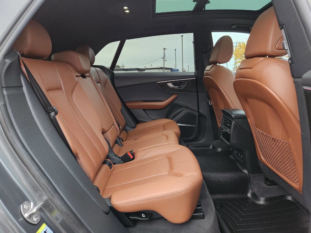 Used 2021 Audi Q8 Premium Plus w/ Premium Plus Package image 15