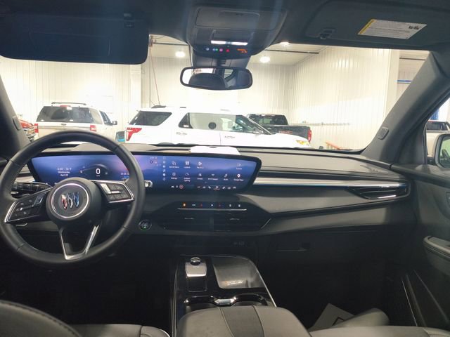 Used 2025 Buick Enclave Preferred AWD/4WD image 9