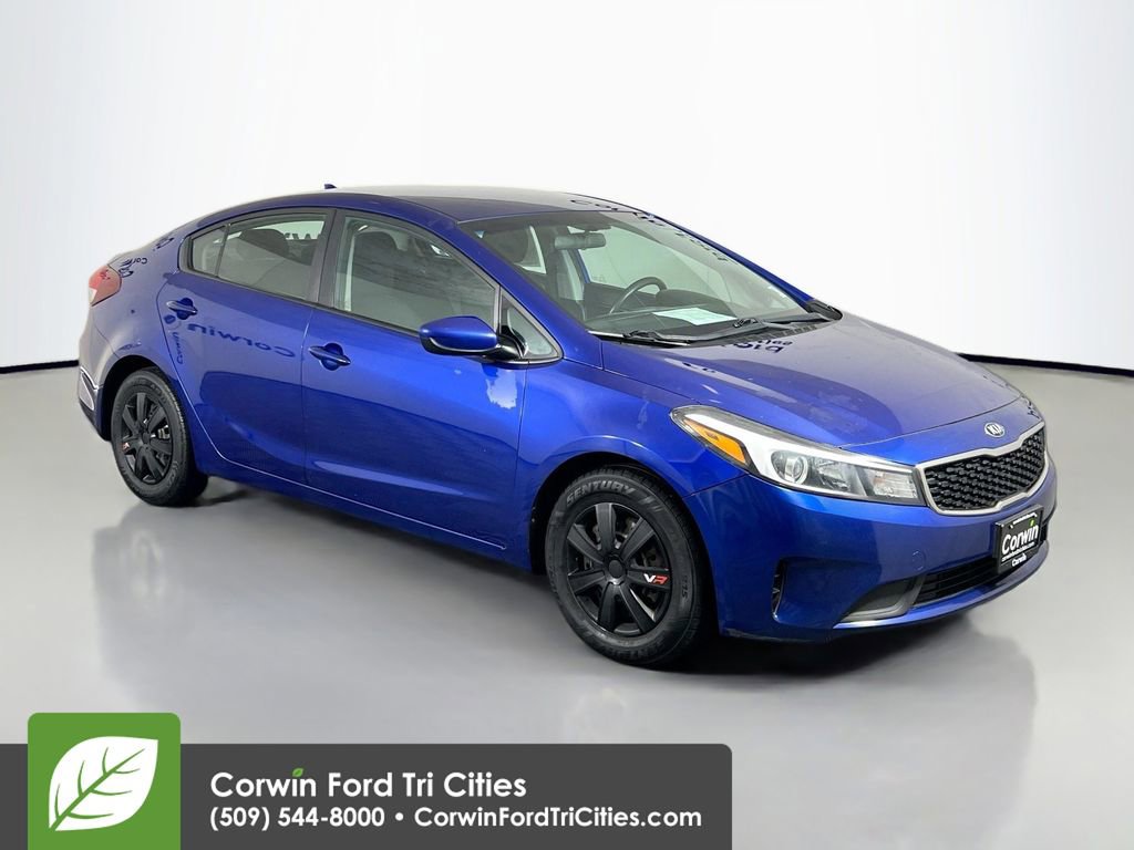 Used 2017 Kia Forte LX image 1