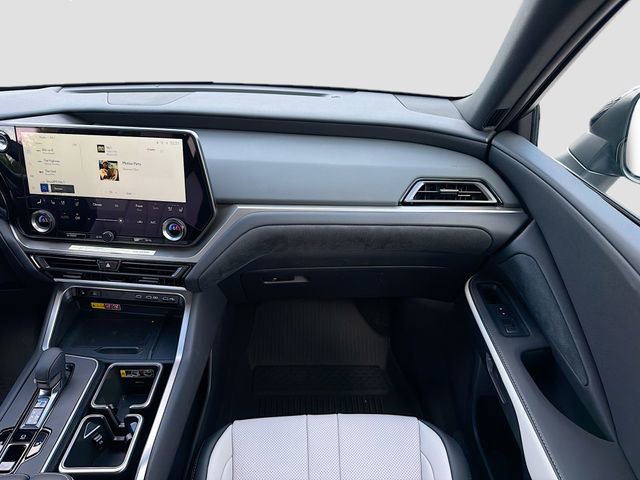 New 2026 Lexus TX 500h AWD image 19