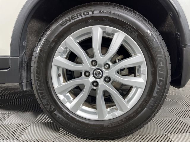 Used 2020 Nissan Rogue SV image 13