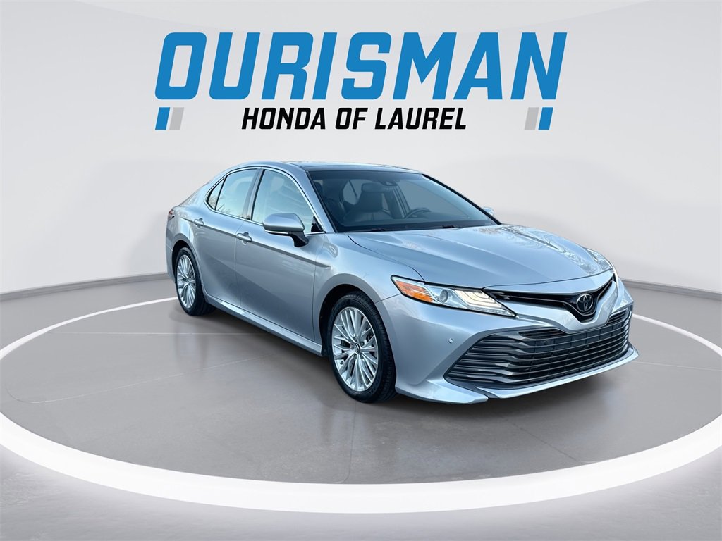 Used 2018 Toyota Camry XLE image 2