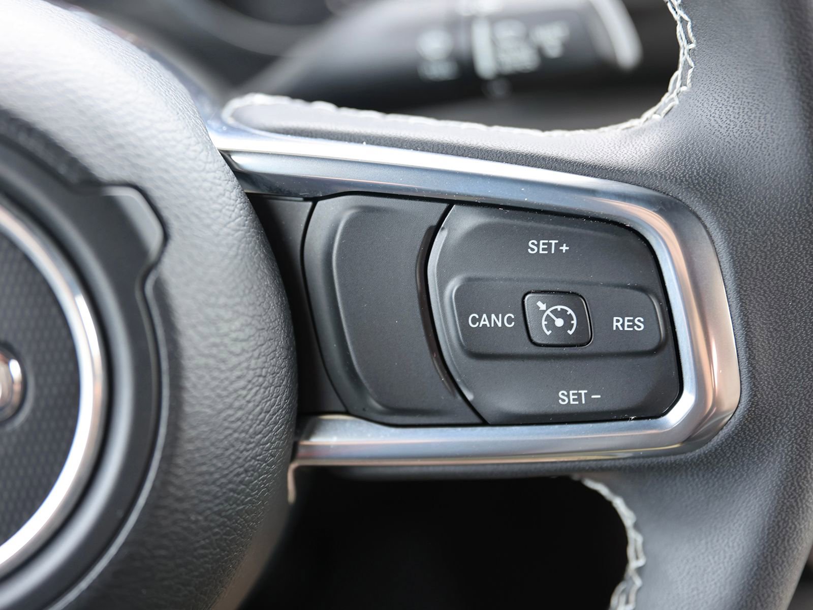 Used 2023 Jeep Wrangler Unlimited Sahara AWD/4WD image 41