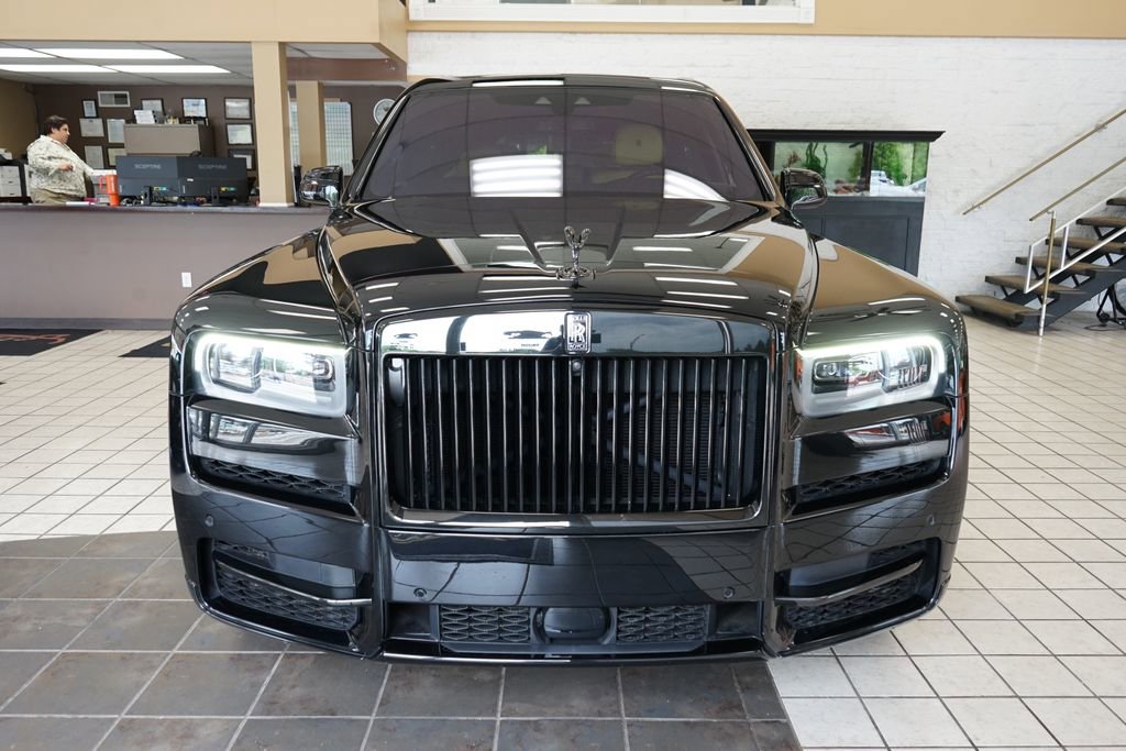 Used 2022 Rolls-Royce Cullinan Black Badge w/ Dark Exterior Package AWD/4WD image 26
